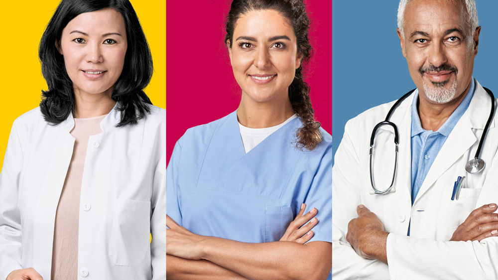 Ein Apotheker, eine Pflegekraft und ein Arzt